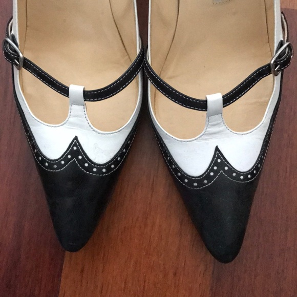 Manolo blahnik heels in size 36 - Picture 3 of 7